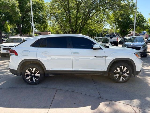 Used 2022 Volkswagen Atlas Cross Sport SE FWD image 5