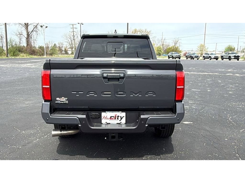 Certified 2025 Toyota Tacoma SR5 w/ SR5 Upgrade Package AWD/4WD image 6