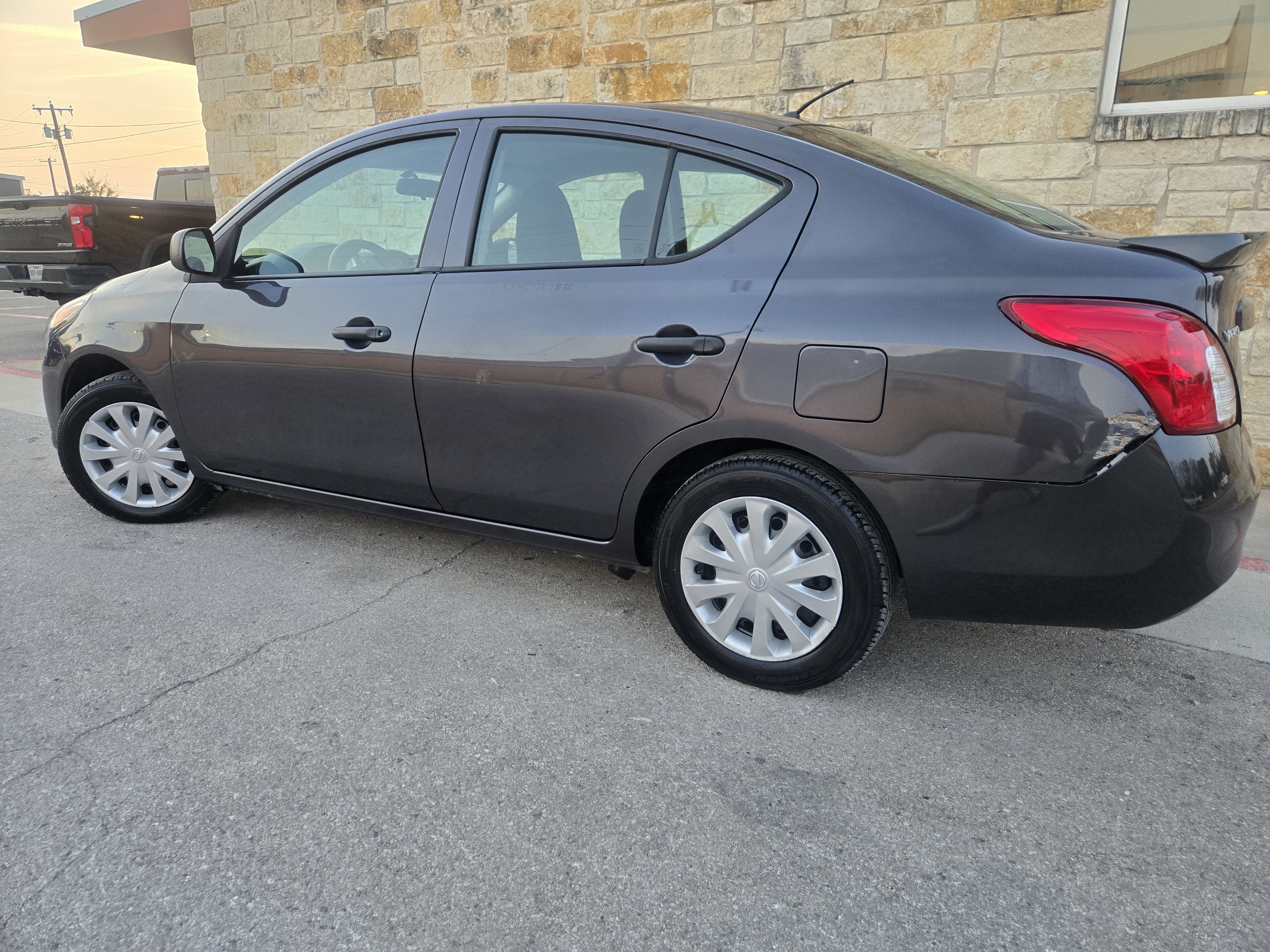 Used 2015 Nissan Versa S Plus image 3