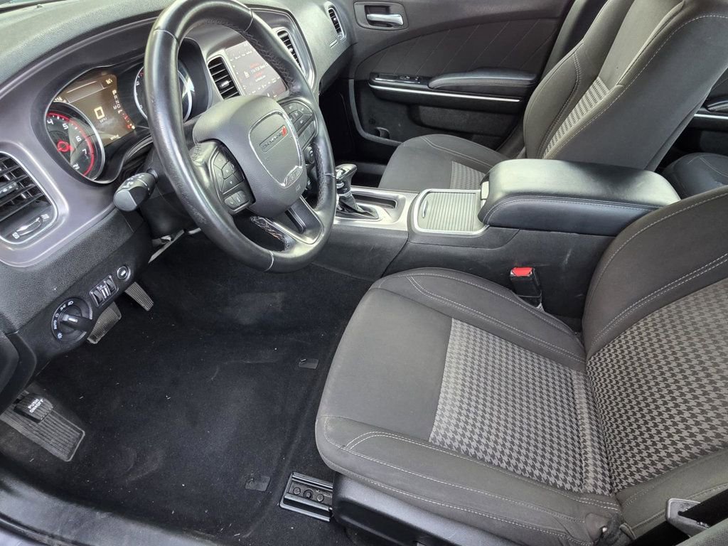 Used 2023 Dodge Charger SXT image 6