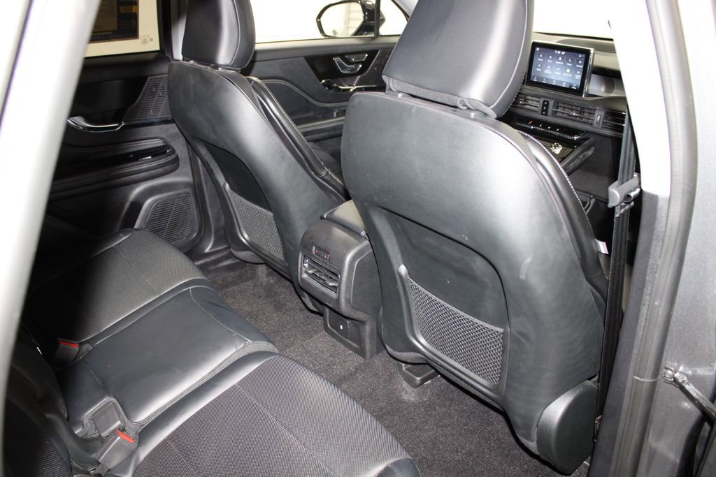 Used 2022 Lincoln Corsair Standard w/ Equipment Group 101A image 33
