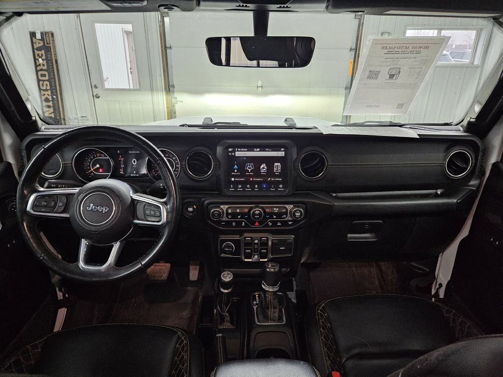 Used 2021 Jeep Gladiator Overland image 16