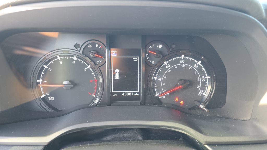 Used 2023 Toyota 4Runner SR5 image 30