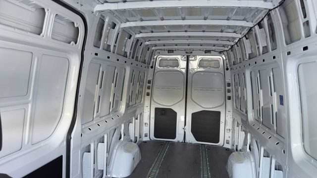 Used 2025 Mercedes-Benz Sprinter 2500 image 17