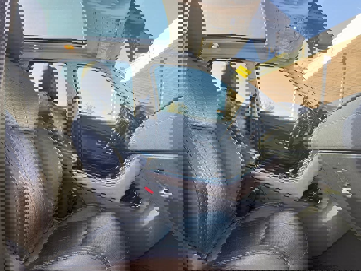 Used 2018 Land Rover Range Rover Evoque SE image 18