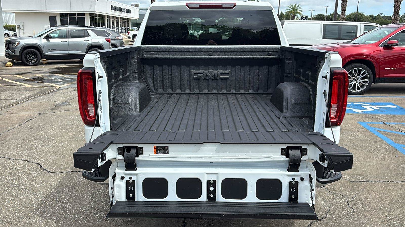 New 2026 GMC Sierra 1500 SLT RWD image 7