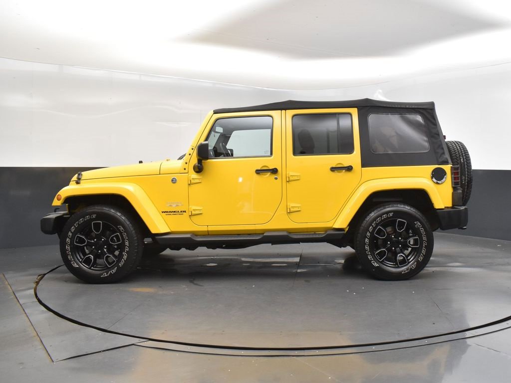 Used 2015 Jeep Wrangler Unlimited Sahara w/ Connectivity Group image 4