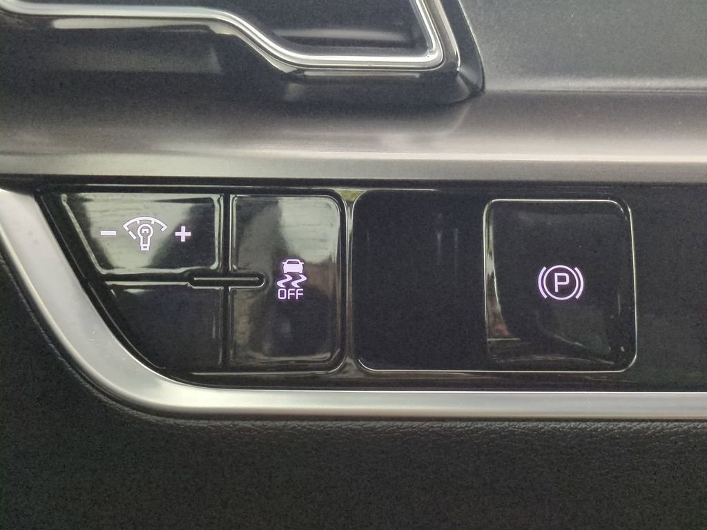 Used 2024 Kia Sportage EX image 28