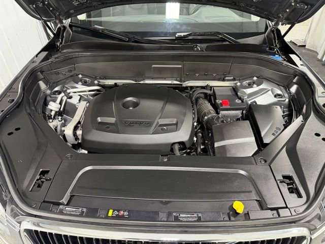 Used 2018 Volvo XC90 T6 Momentum w/ Convenience Package image 27