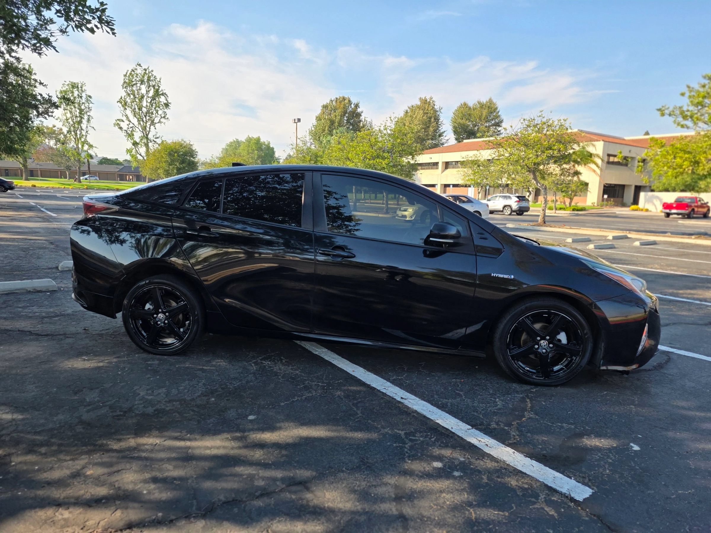 Used 2016 Toyota Prius Four Touring FWD image 21