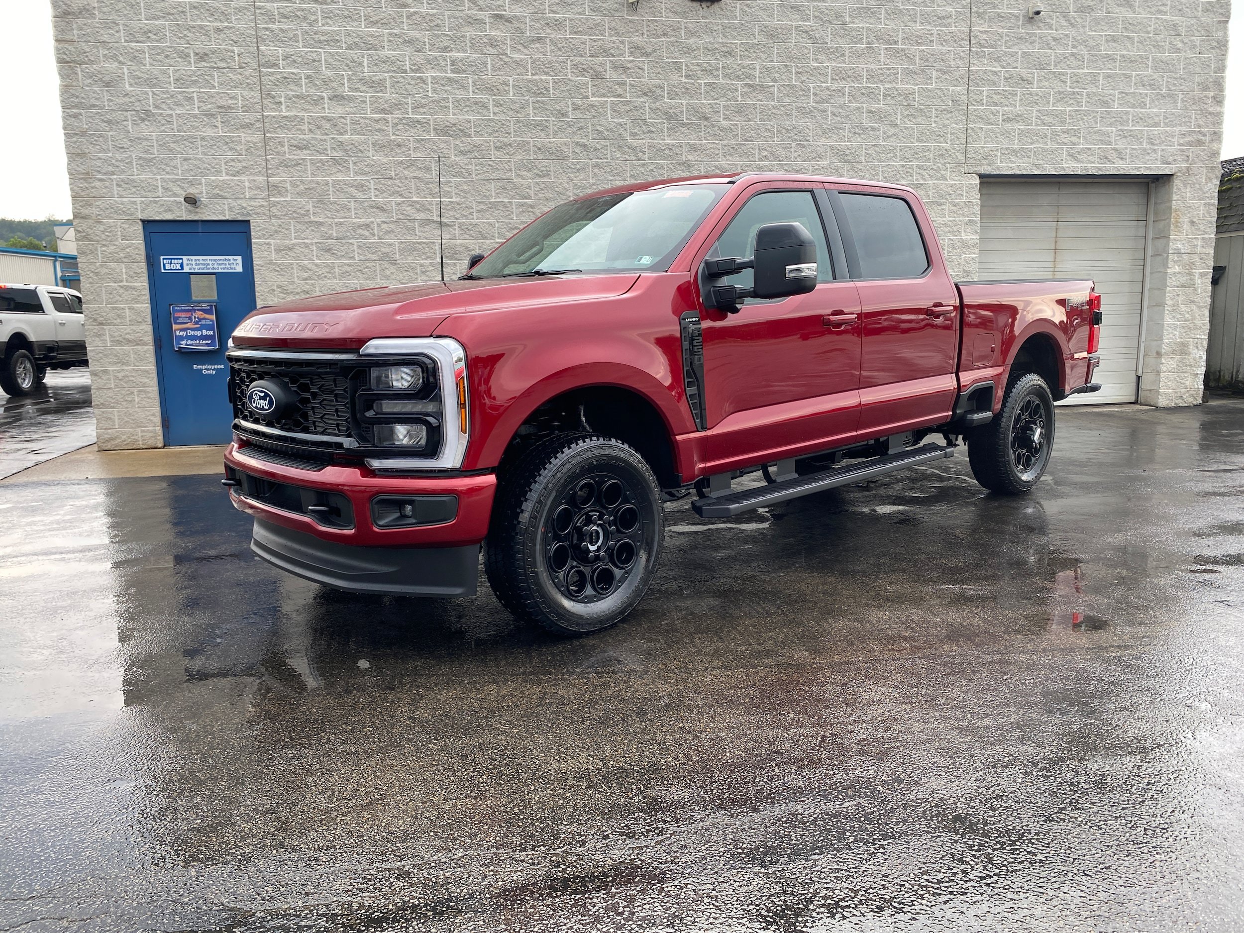 New 2027 Ford F250 Lariat w/ Black Appearance Package AWD/4WD image 2