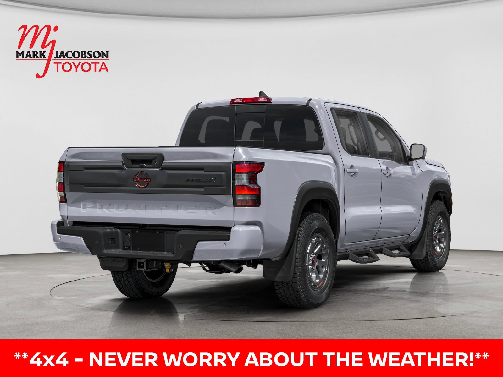 Used 2026 Nissan Frontier PRO-4X AWD/4WD image 3