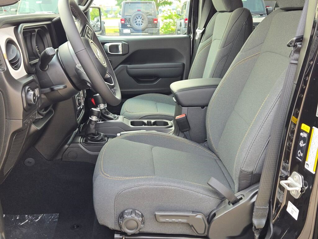 New 2025 Jeep Wrangler Sport S image 24