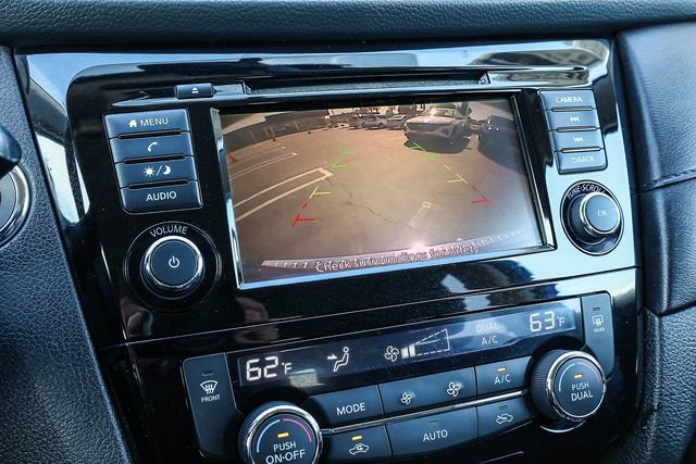 Used 2018 Nissan Rogue SV image 27