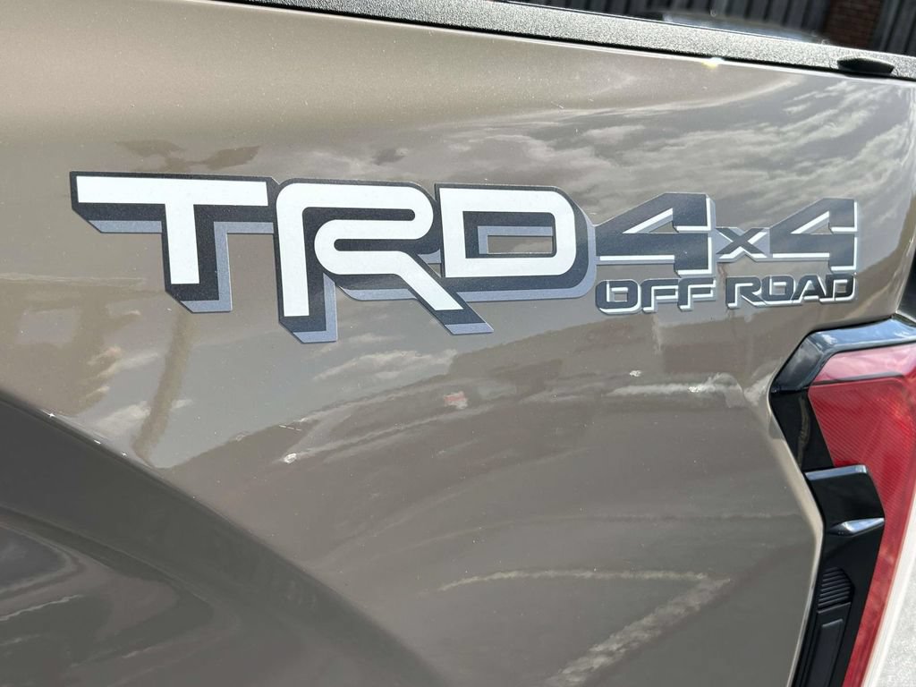 New 2026 Toyota Tundra Platinum w/ TRD Off-Road Package AWD/4WD image 11