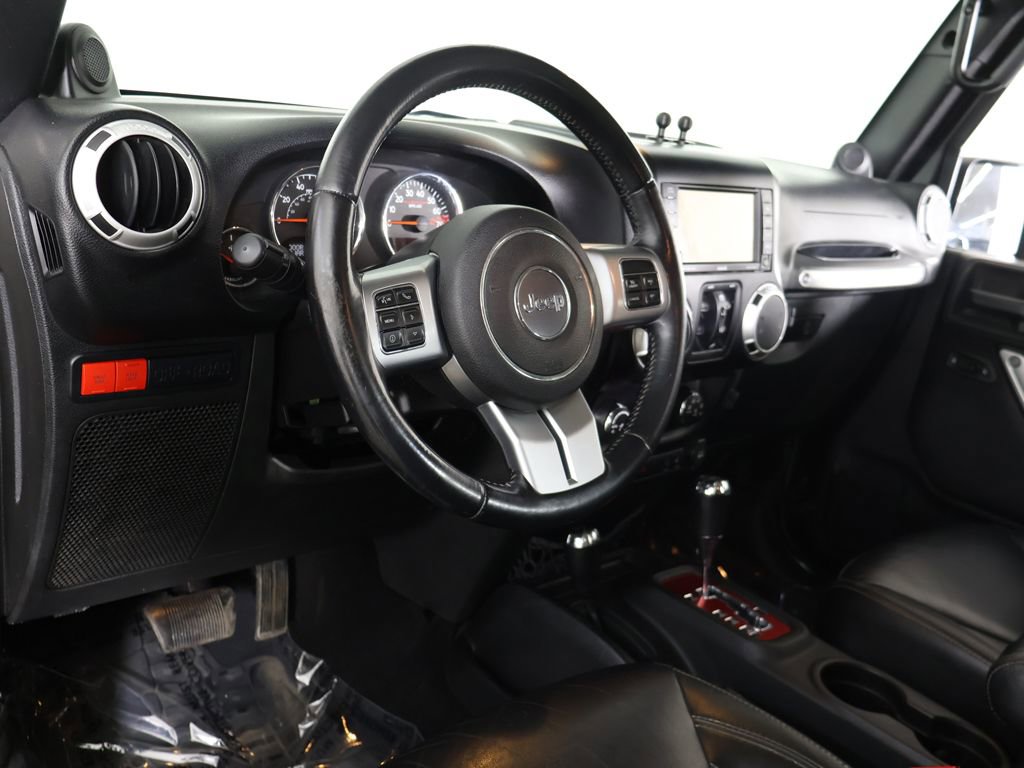 Used 2014 Jeep Wrangler Unlimited Rubicon AWD/4WD image 23