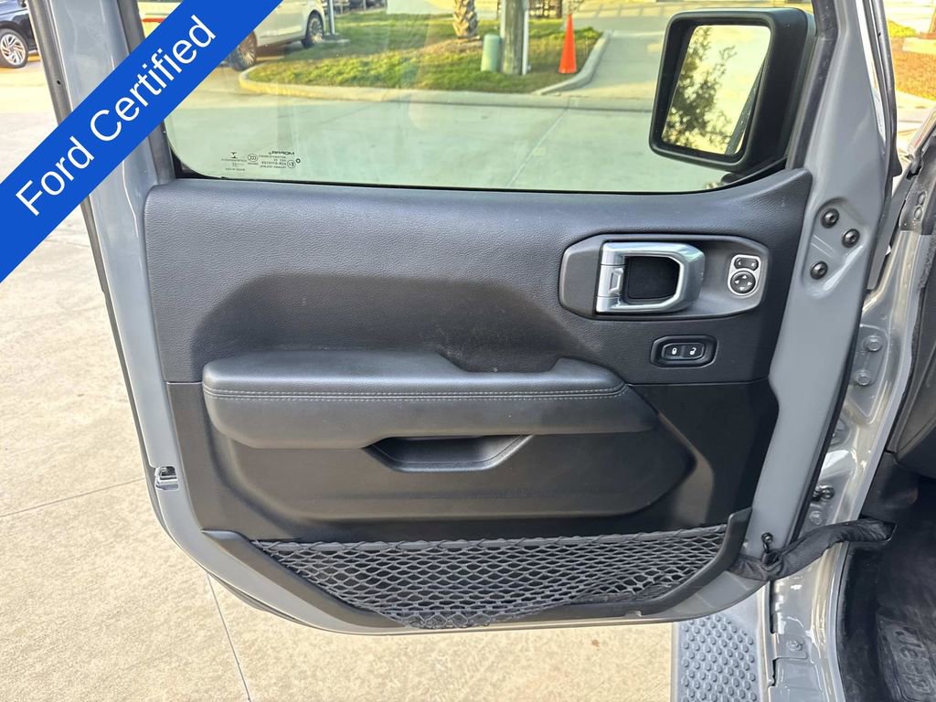 Used 2022 Jeep Wrangler Unlimited Sahara image 21