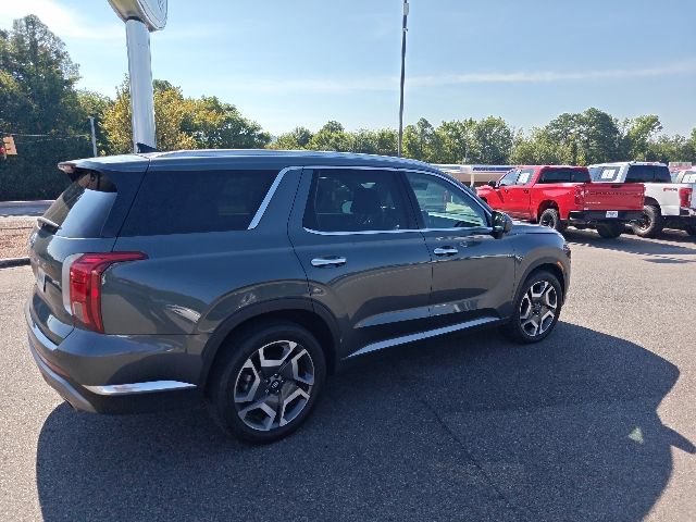 Used 2024 Hyundai Palisade Limited AWD/4WD image 3