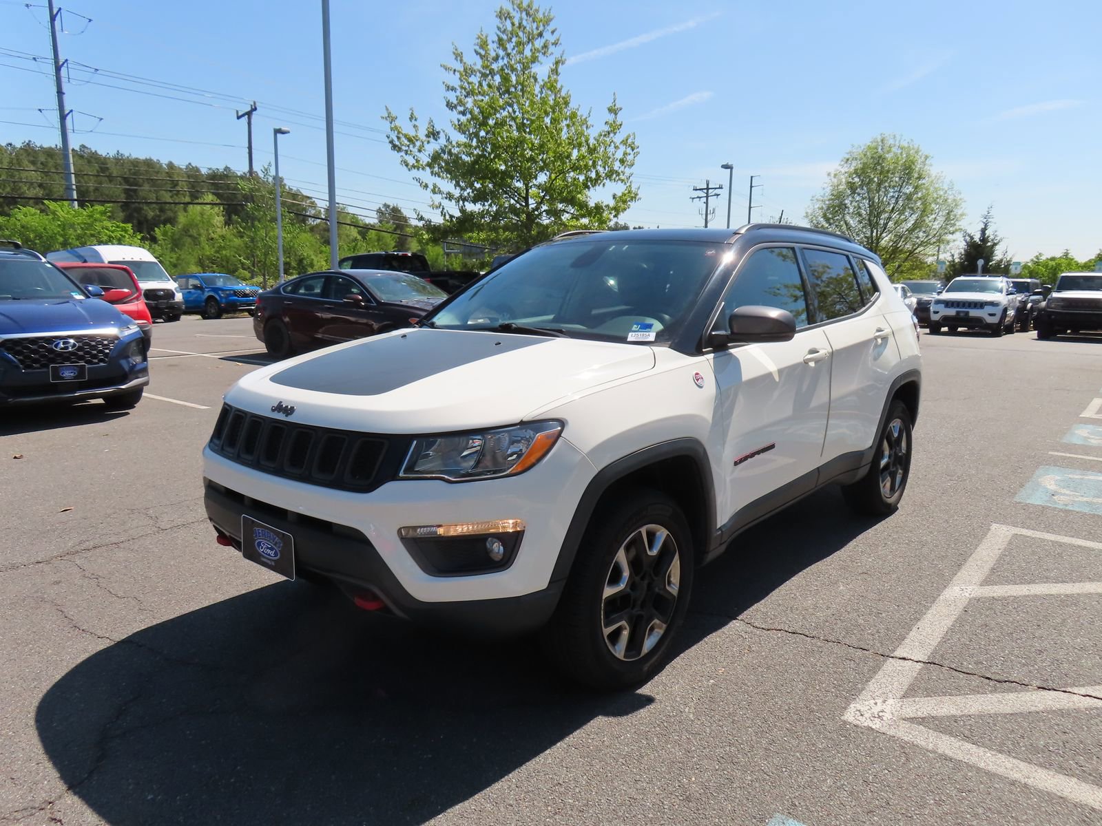 Used 2017 Jeep Compass Trailhawk w/ Navigation Group image 3