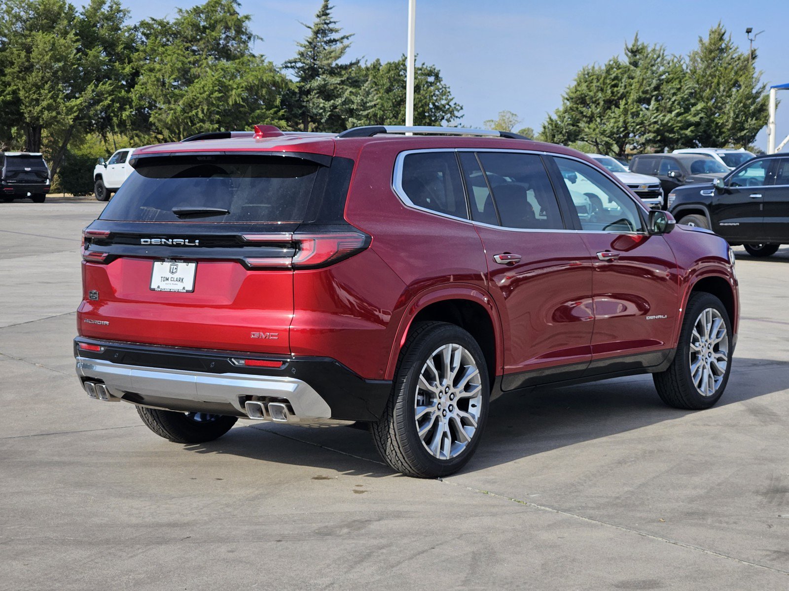 New 2027 GMC Acadia Denali FWD image 4