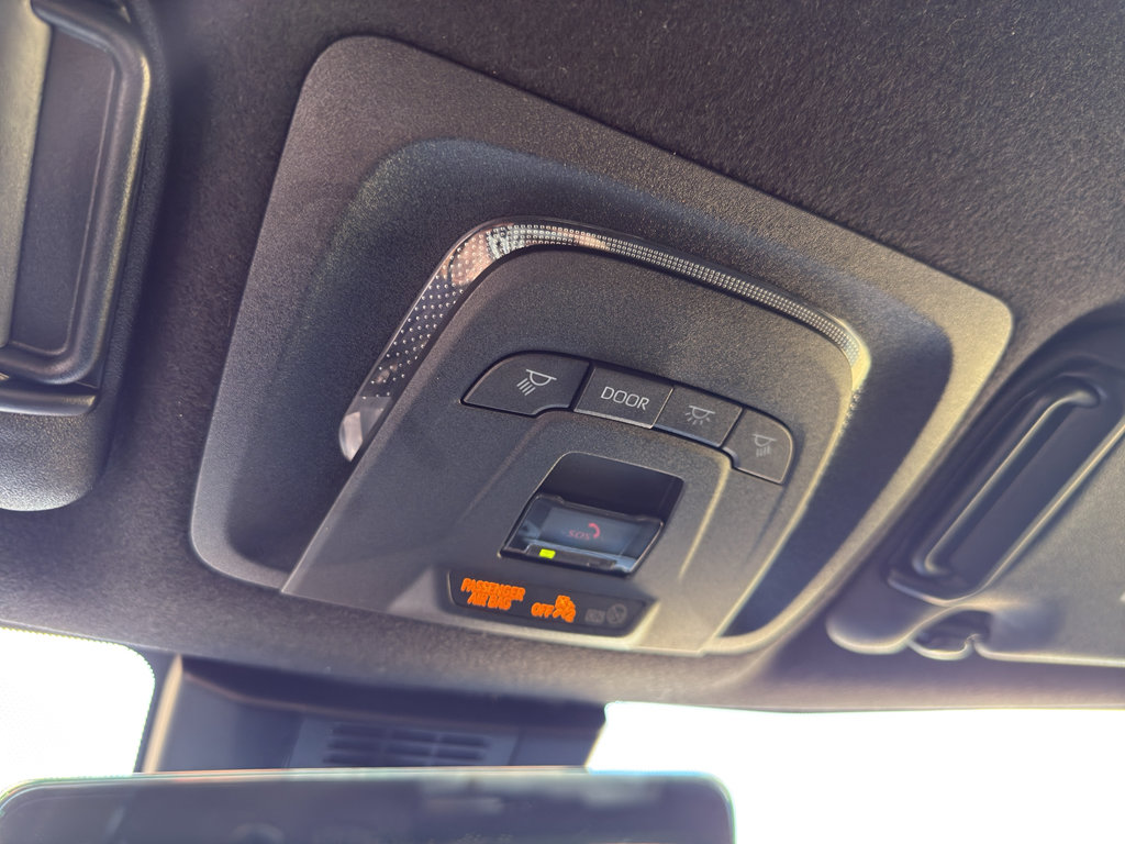 Used 2025 Toyota Corolla SE FWD image 20