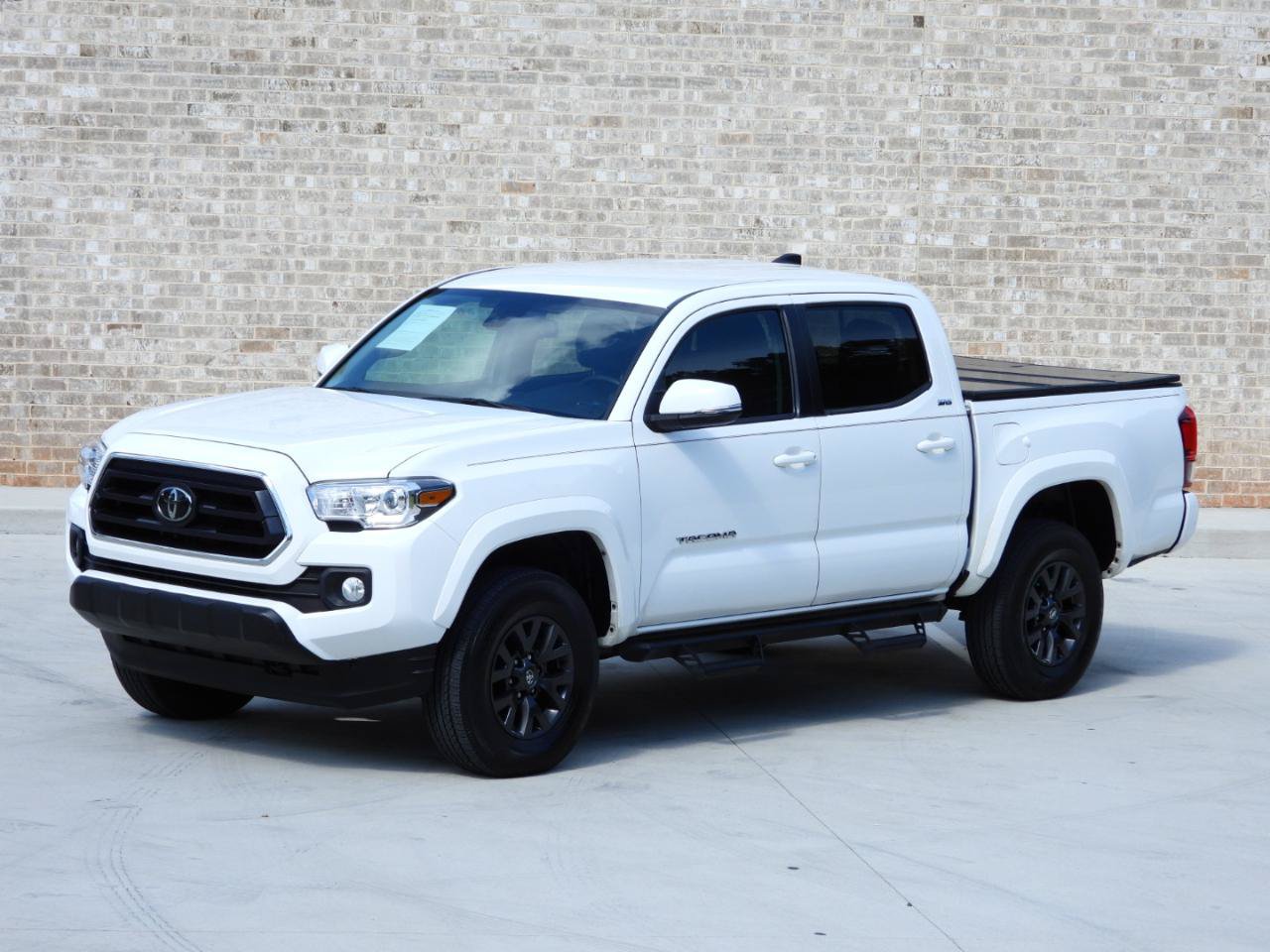 Used 2022 Toyota Tacoma SR5 w/ Technology Package RWD image 22
