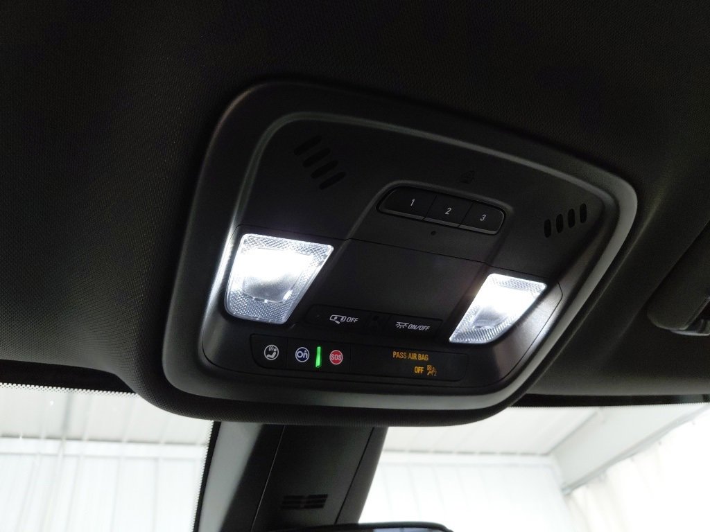 Used 2023 Chevrolet Traverse LT w/ LPO, Floor Liner Package image 31