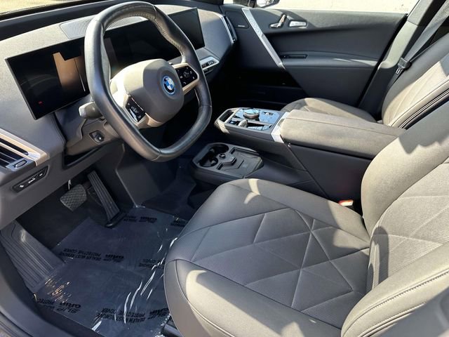 Certified 2024 BMW iX xDrive50 w/ Premium Package AWD/4WD image 2