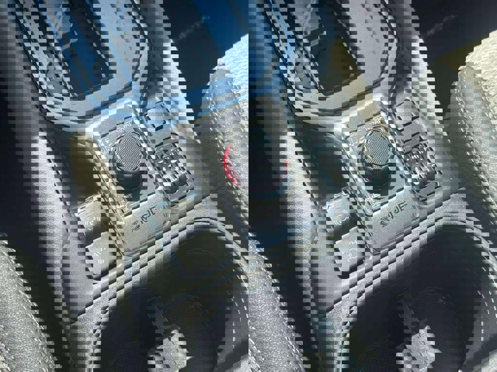 Used 2023 Subaru Forester Premium image 32