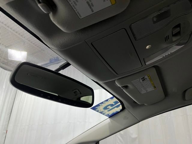 Used 2015 Toyota Prius Two image 20