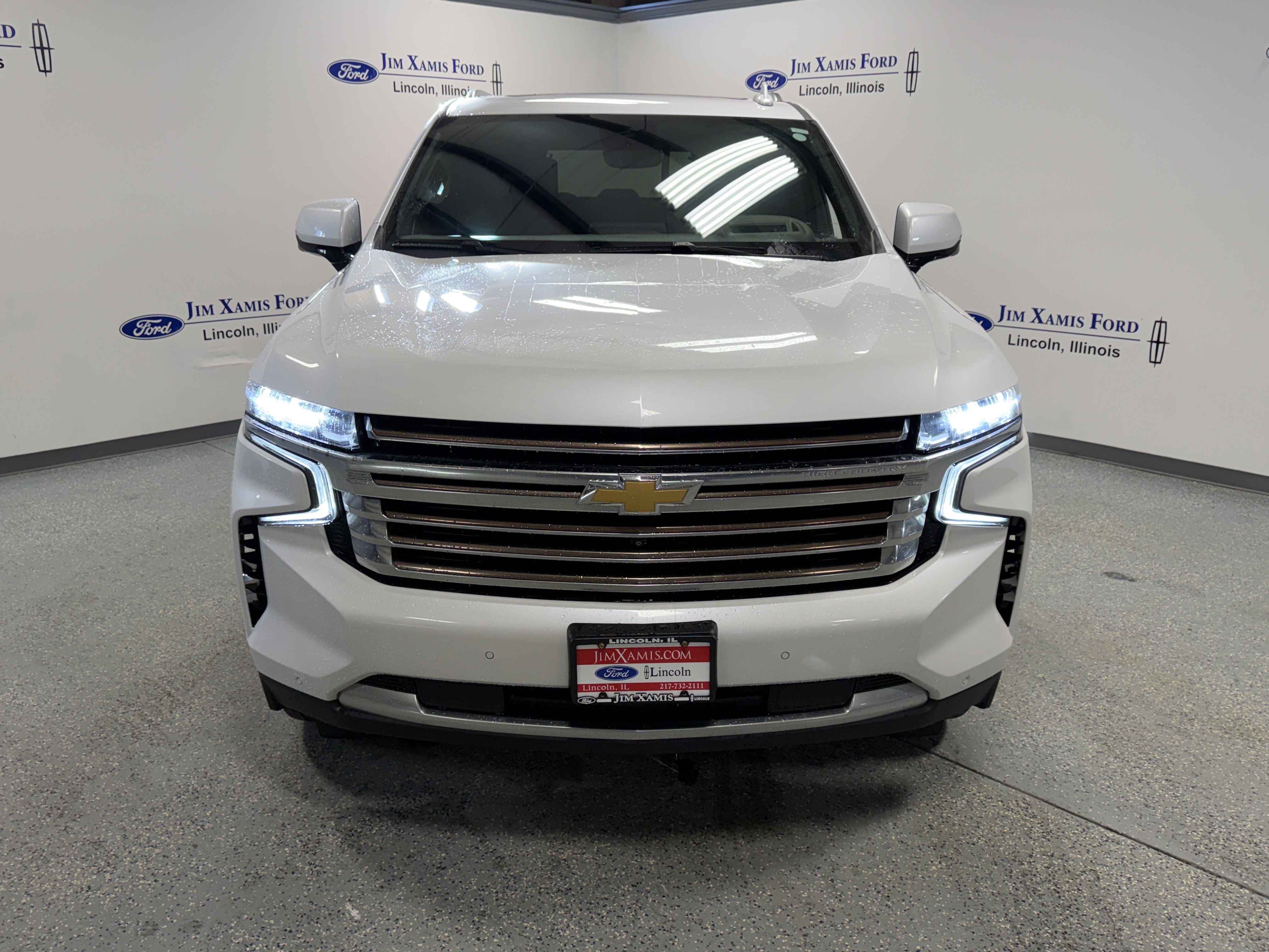 Used 2024 Chevrolet Tahoe High Country image 2
