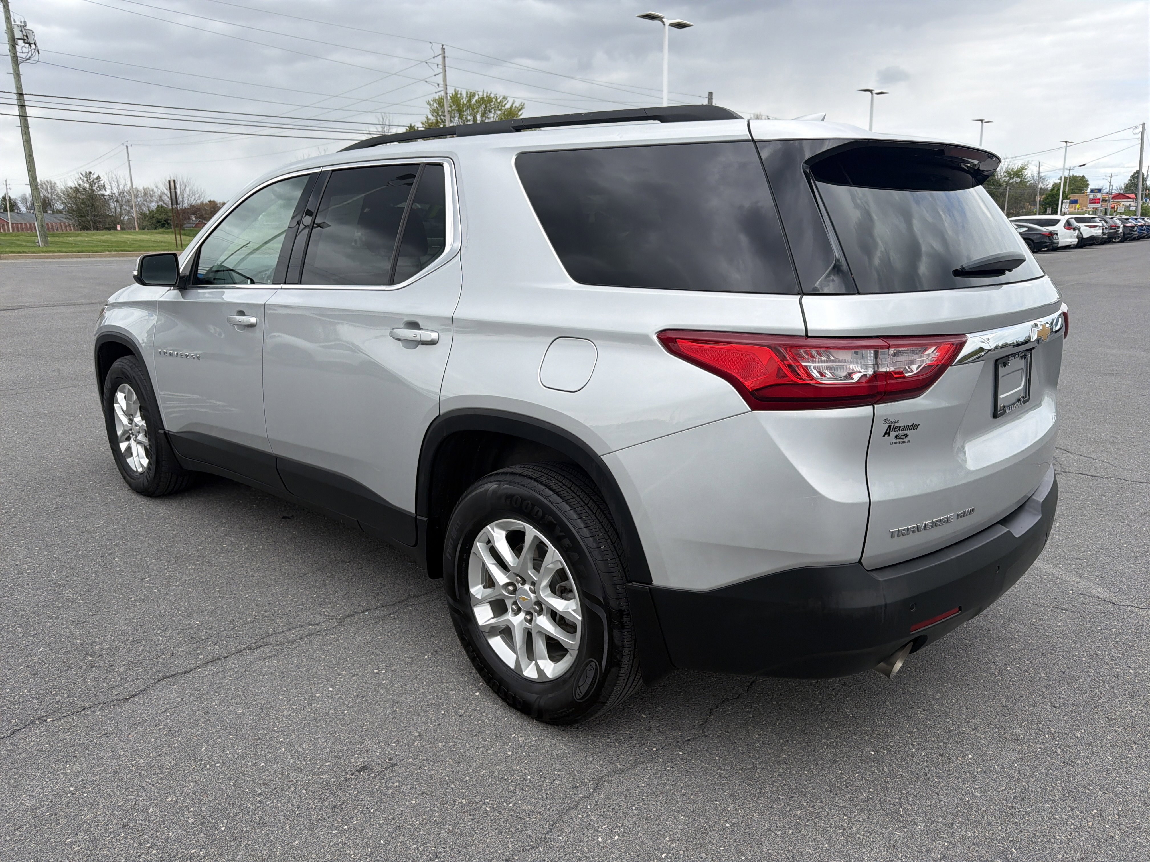 Used 2021 Chevrolet Traverse LT w/ LPO, Floor Liner Package AWD/4WD image 6