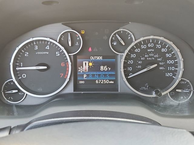 Used 2014 Toyota Tundra SR5 w/ SR5 Upgrade Package image 12