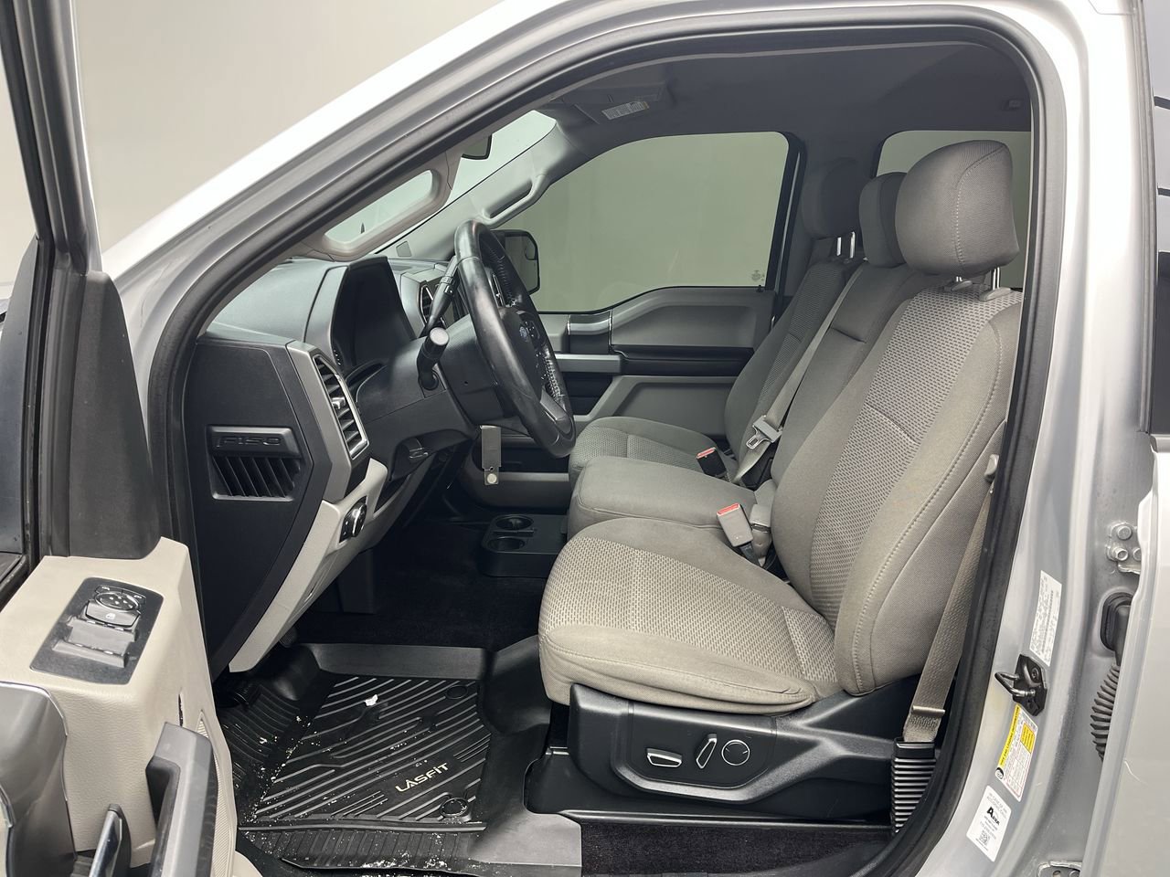 Used 2017 Ford F150 XLT w/ Equipment Group 302A Luxury video 3
