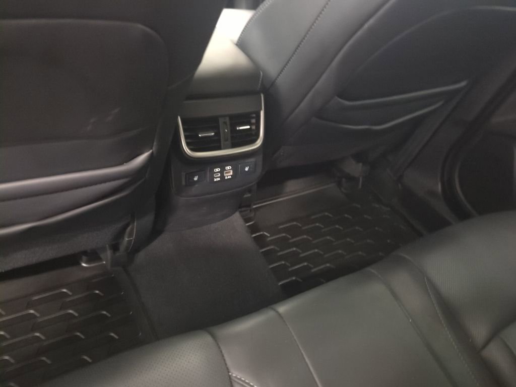 Used 2024 Subaru Outback Limited AWD/4WD image 12