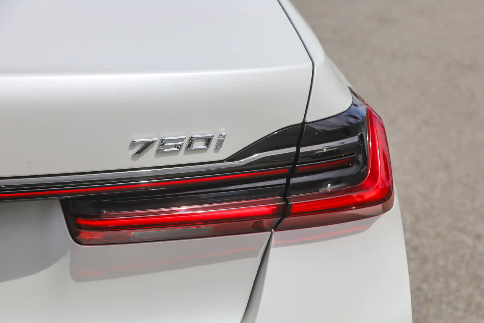 Certified 2022 BMW 750i xDrive w/ Autobahn Package image 7