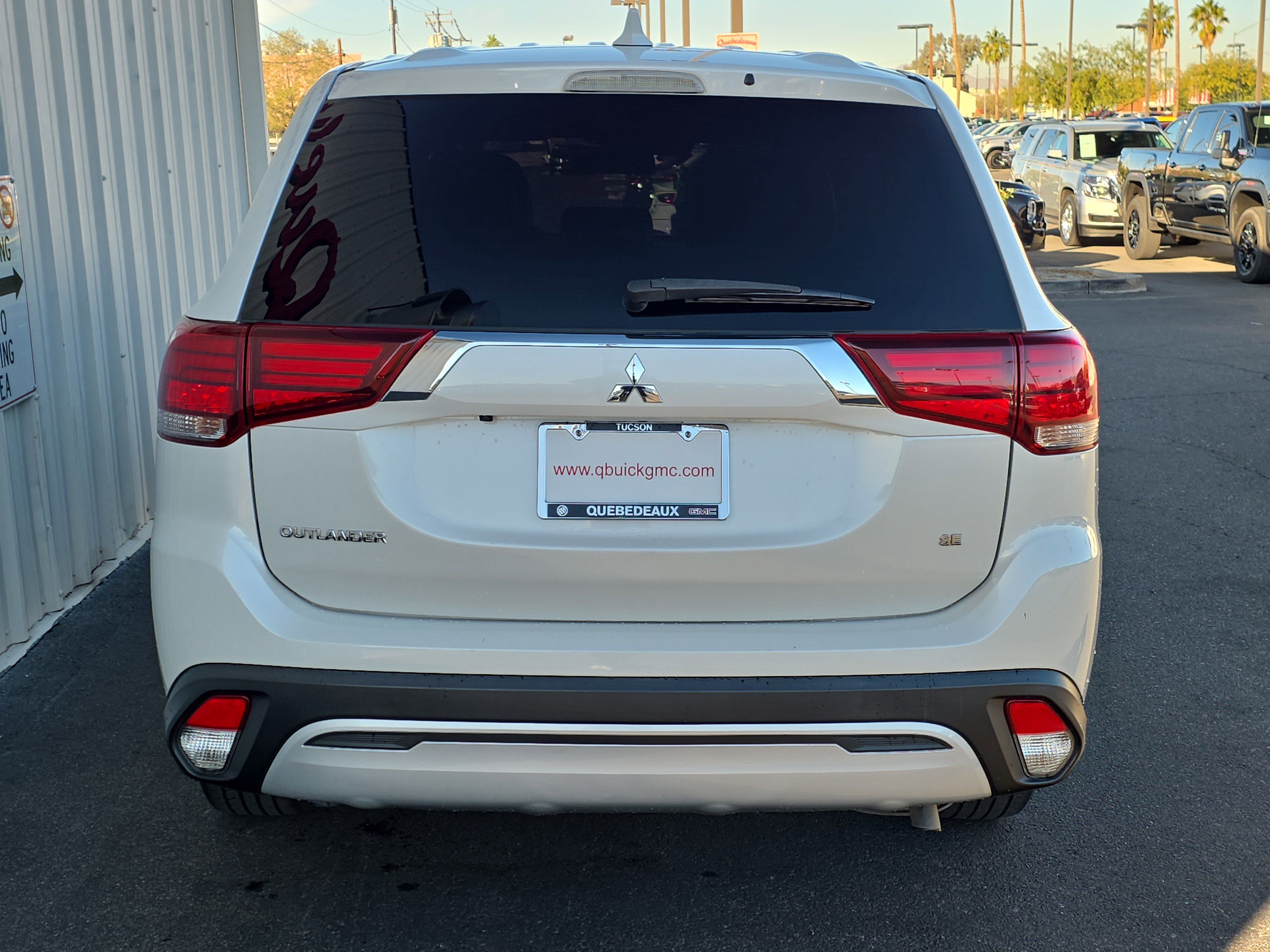 Used 2020 Mitsubishi Outlander SE image 6
