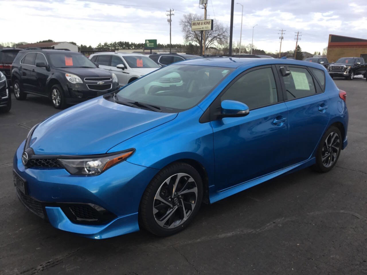 Used 2016 Scion iM FWD image 1