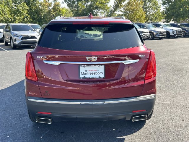 Used 2017 Cadillac XT5 Luxury w/ Driver Awareness Package FWD image 5