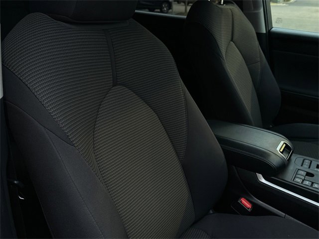 Certified 2024 Toyota Highlander LE image 13