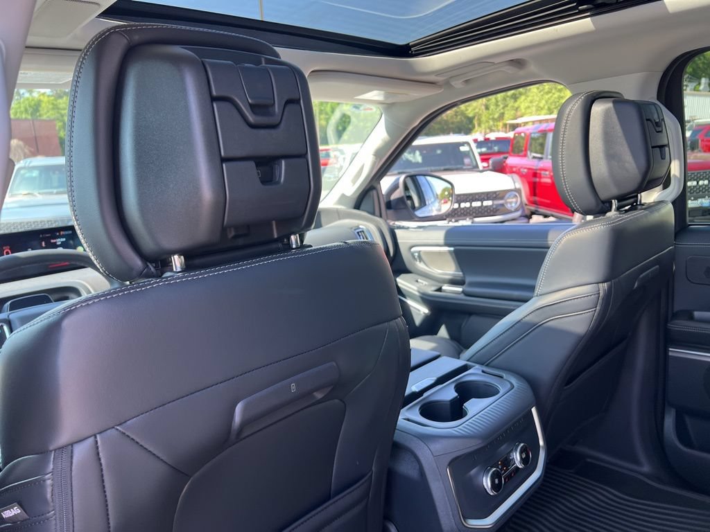New 2026 Ford Expedition Max Platinum w/ Driver's Package AWD/4WD image 16