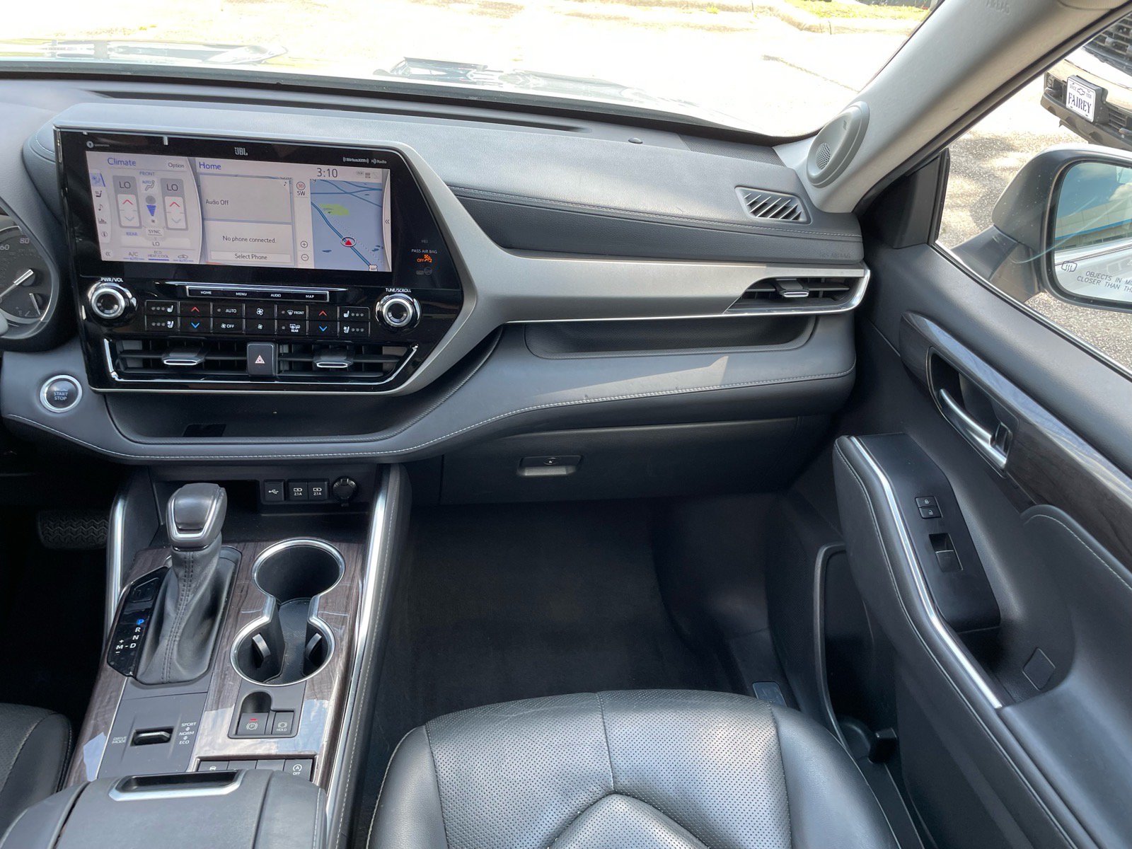Used 2020 Toyota Highlander Limited FWD image 8