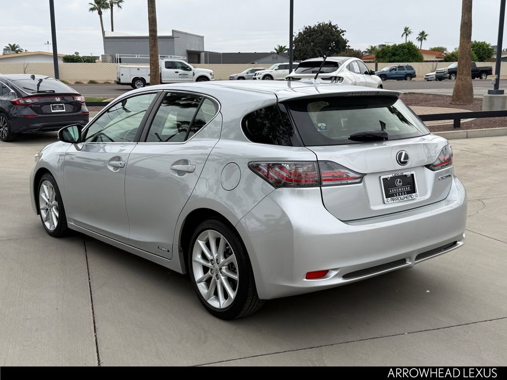 Used 2013 Lexus CT 200h w/ Premium Pkg image 4