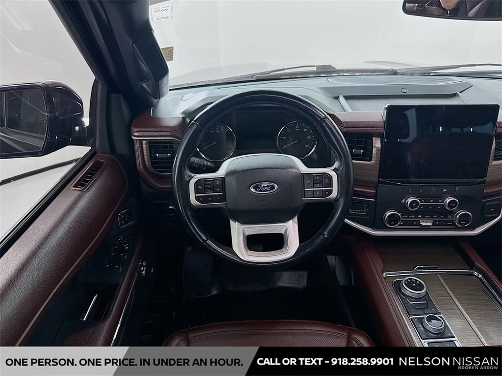 Used 2022 Ford Expedition Limited image 24