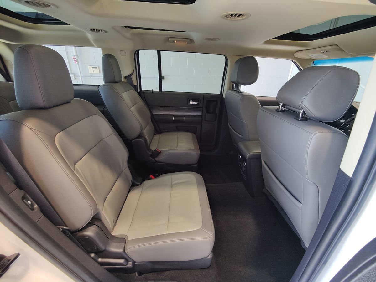 Used 2019 Ford Flex SEL w/ Equipment Group 202A AWD/4WD image 17