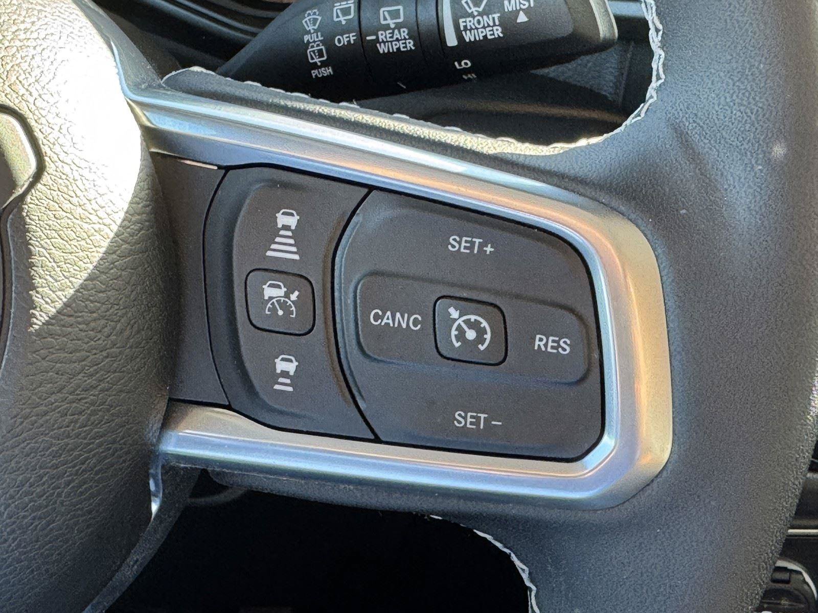 Certified 2025 Jeep Wrangler Unlimited Sahara w/ Safety Group AWD/4WD image 17