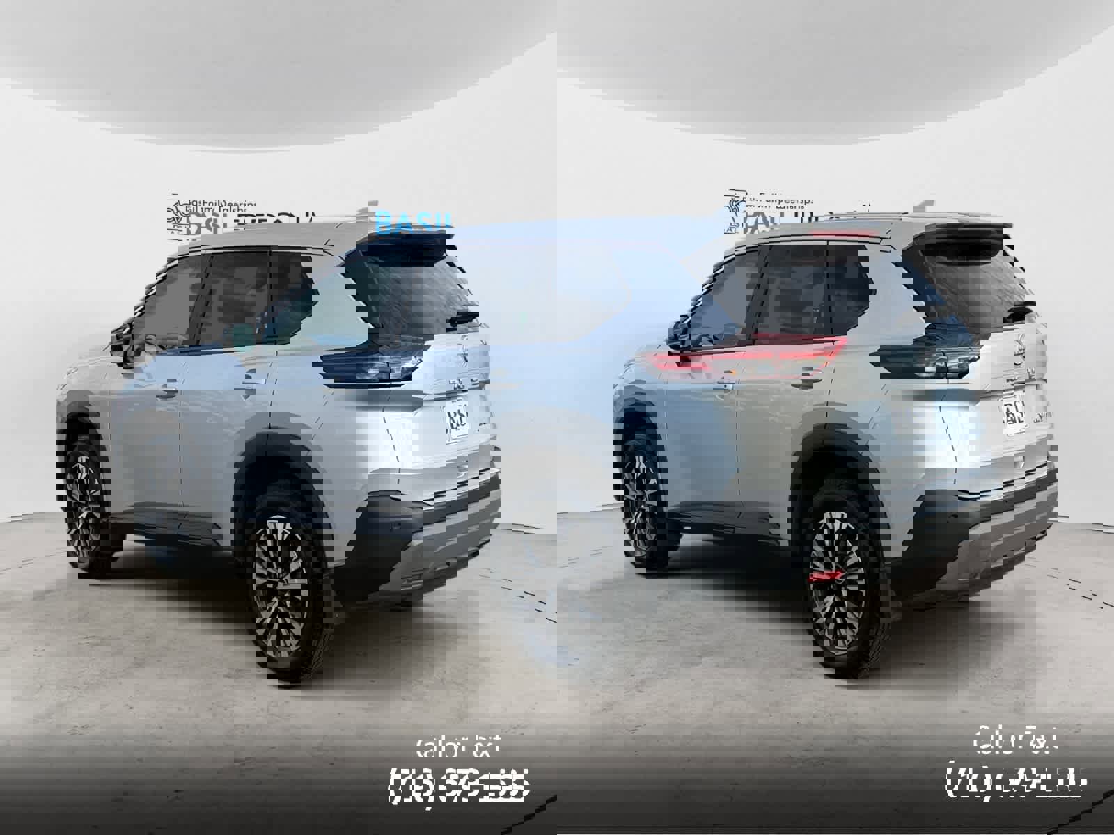 Used 2022 Nissan Rogue SV image 3