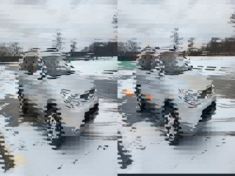 Used 2011 Hyundai Veracruz Limited w/ Navigation Pkg 3 image 5