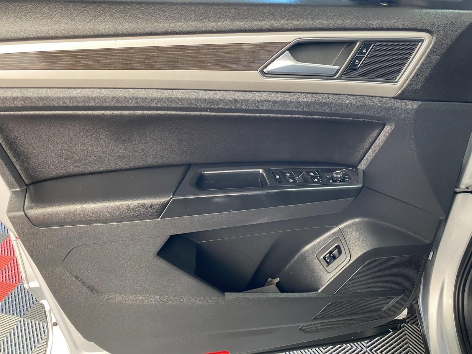 Used 2018 Volkswagen Atlas SE image 22