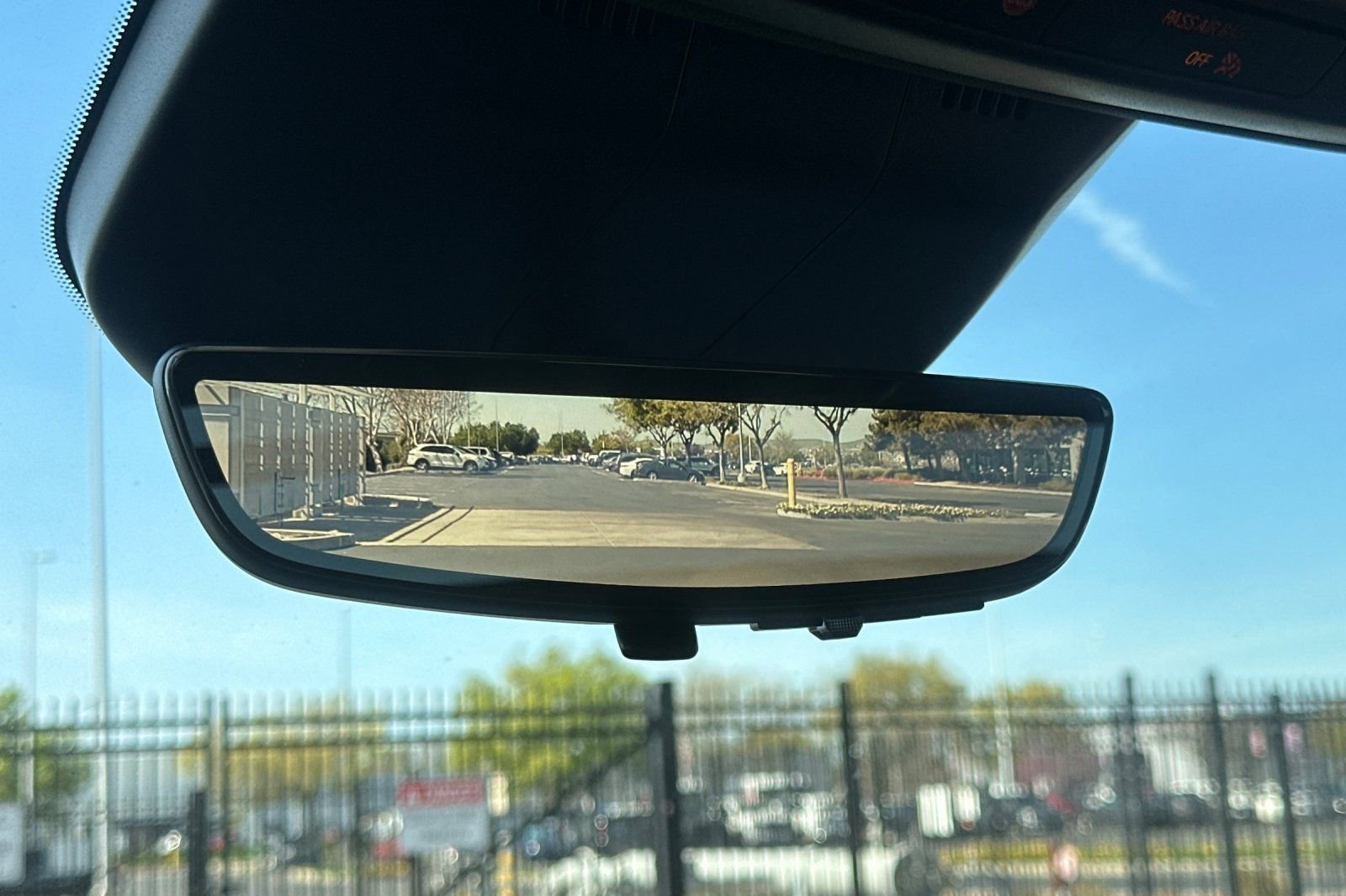 Certified 2023 Cadillac Escalade ESV Sport w/ LPO, ONYX Package image 24